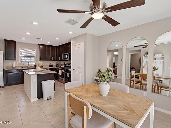 4th image of 8224 W ALBENIZ Place