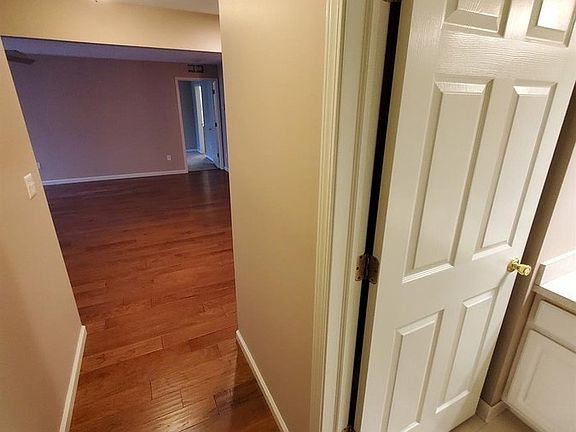5th image of 14516 Holborn Dr #16