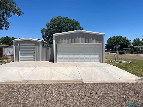3rd image of 2212 S Whippoorwill Way