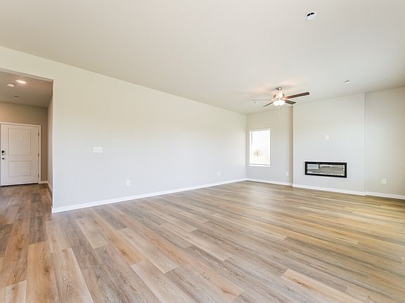 4th image of 2140 Christina St
