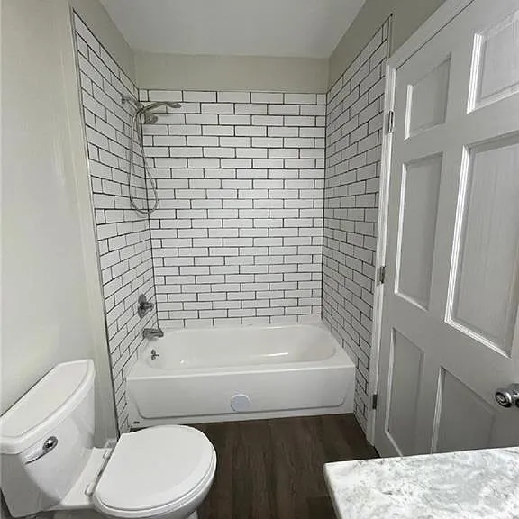 30 Center St — Photo 14