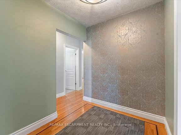 5th image of 56 Everton Pl