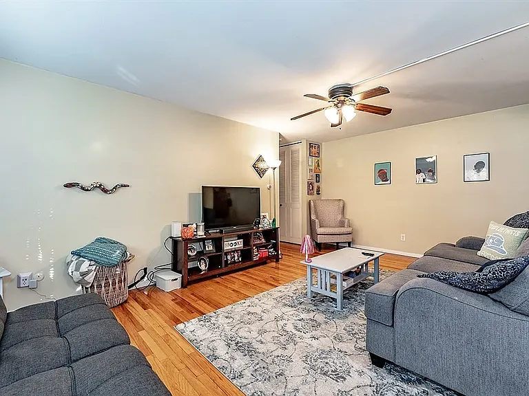245 Regency Park Dr #245 — Photo 6