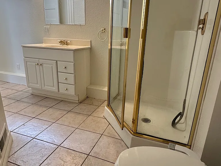 11 Southwood Dr — Photo 16