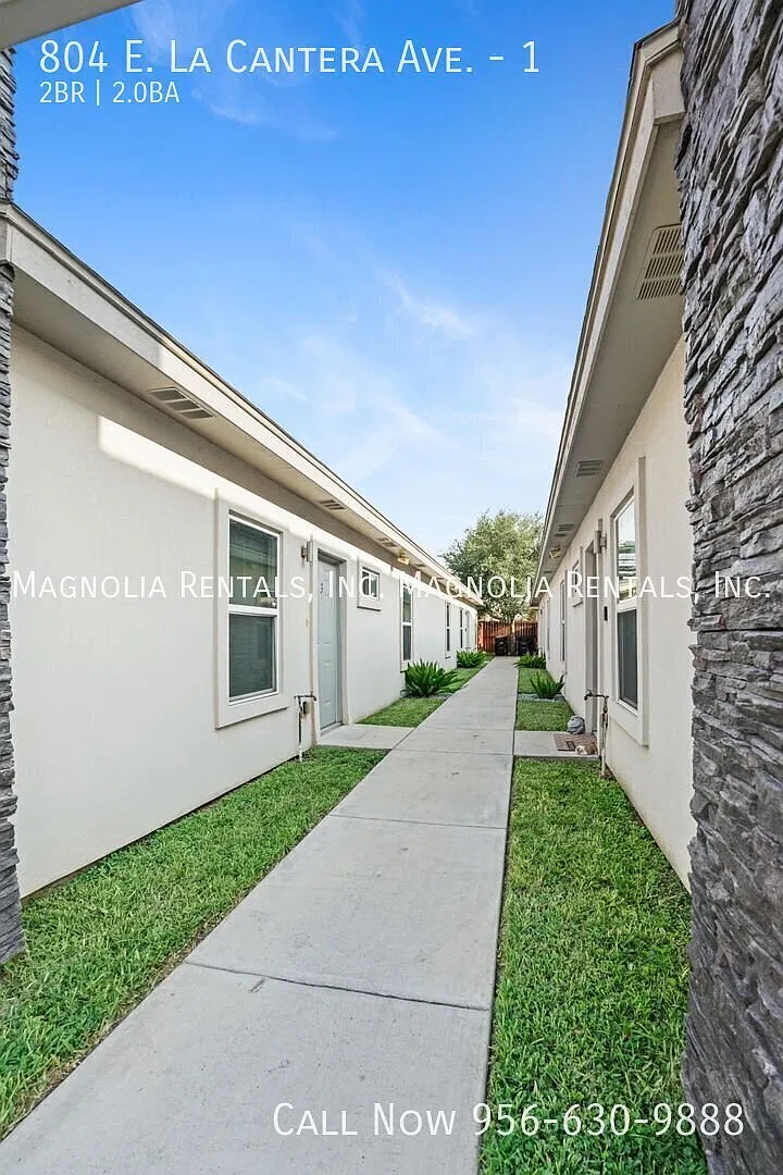 804 E La Cantera Ave — Photo 2