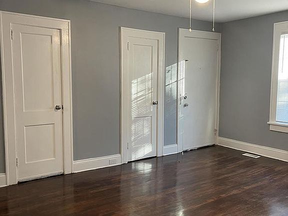 3rd image of 944 Lincolnton Rd #1