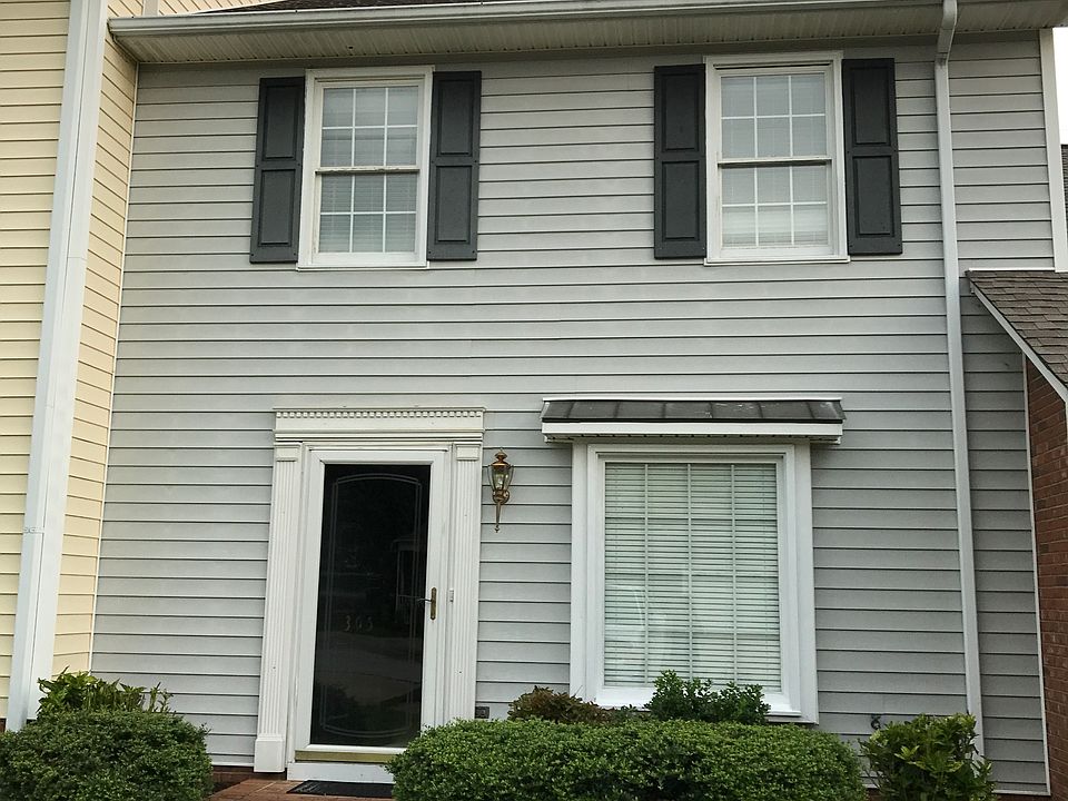 Front of townhouse