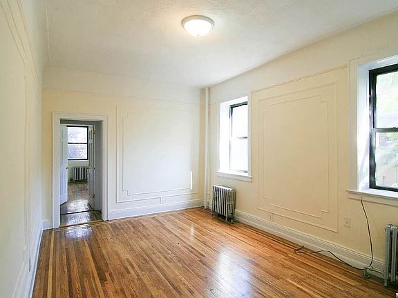 4th image of 4545 46th St APT 3C