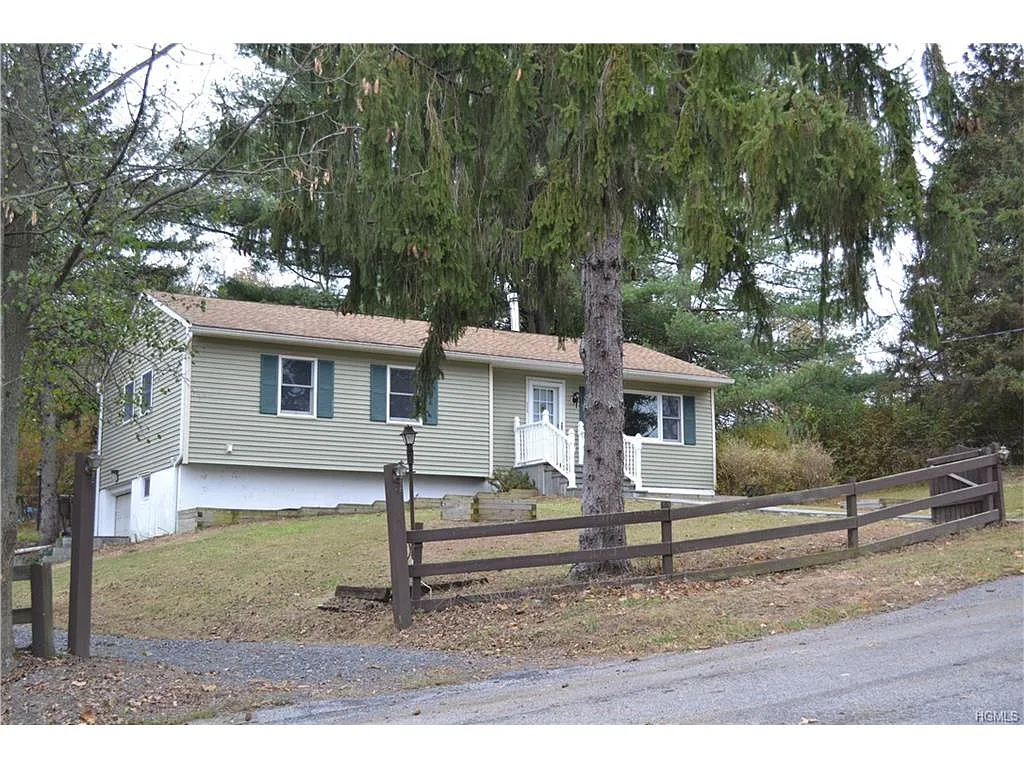 4 Julia Ct photo 1