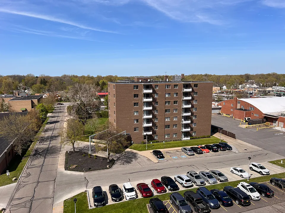 Huntington Green Apartments