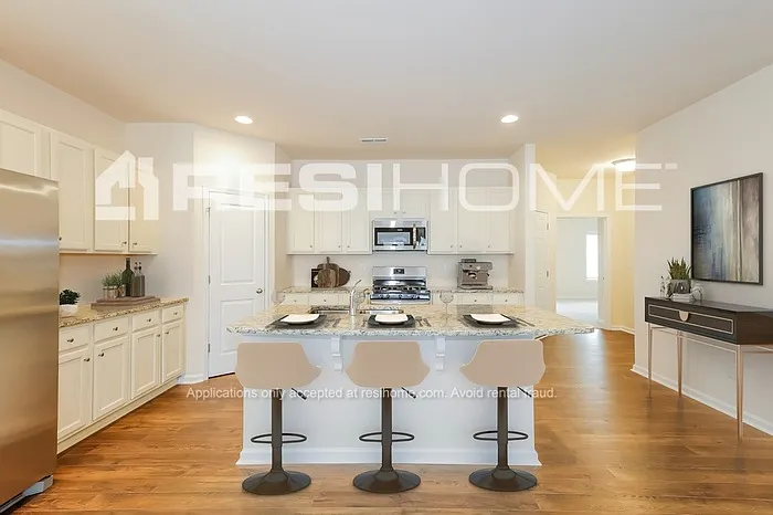 8840 Brakeman Dr — Photo 3