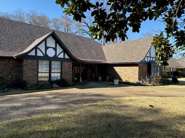 2209 Landau Ln, Bossier City, LA 71111