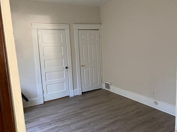 3rd image of 4220 Holmes St