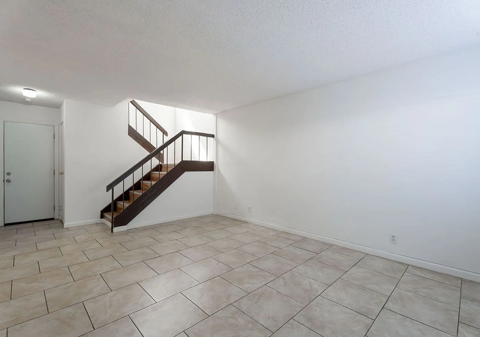 1722 East University Avenue #7, Las Vegas, NV 89119 — Photo 2
