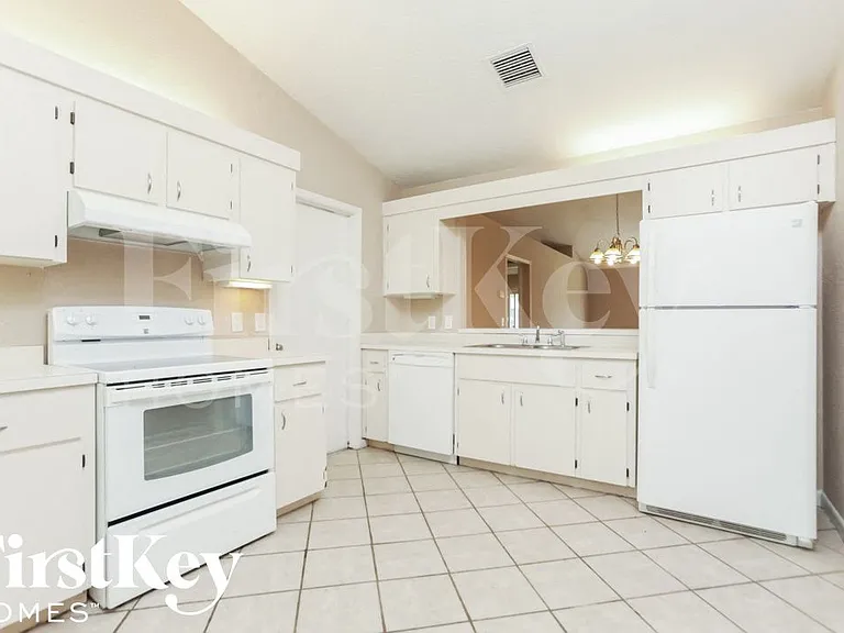 2507 Cherry Blossom Ct — Photo 5