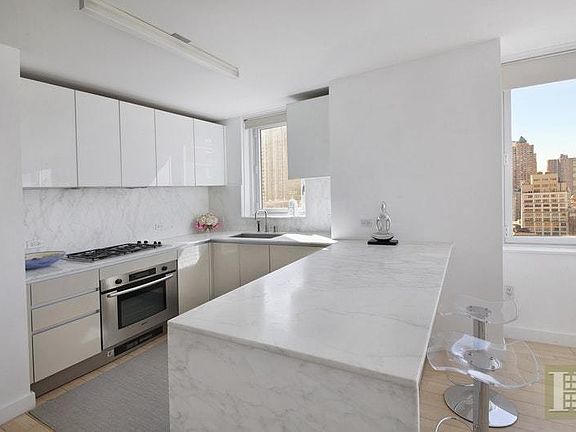 2nd image of 322 W 57th St APT 27U1