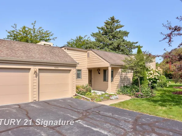 6293 Golf Lakes Court B, Bay City, MI 48706