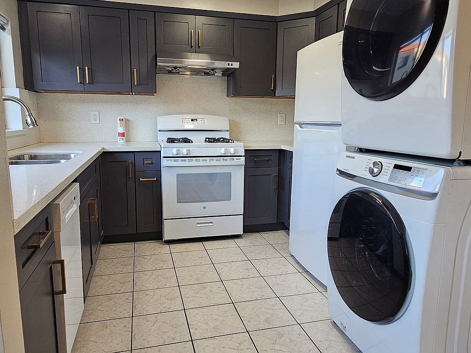 In-unit laundry