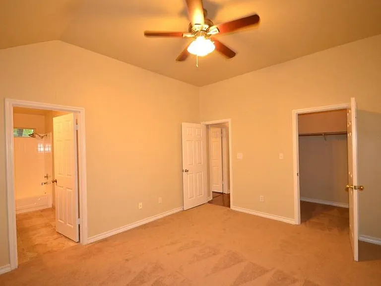 5315 Hickory Dr — Photo 4