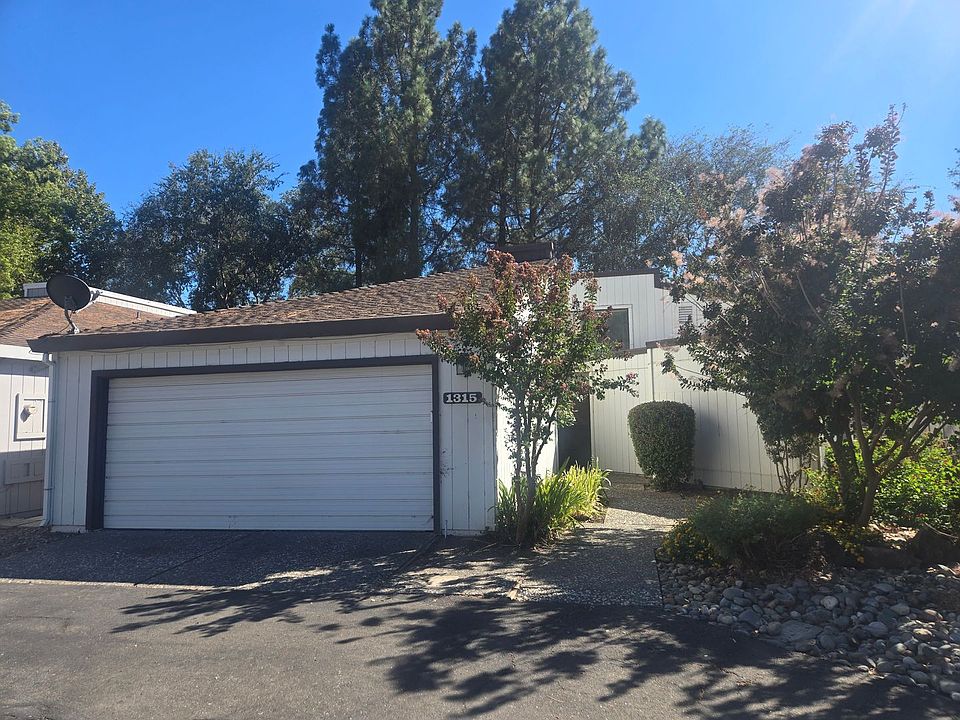 1st image of 1315 Hawthorne Ct