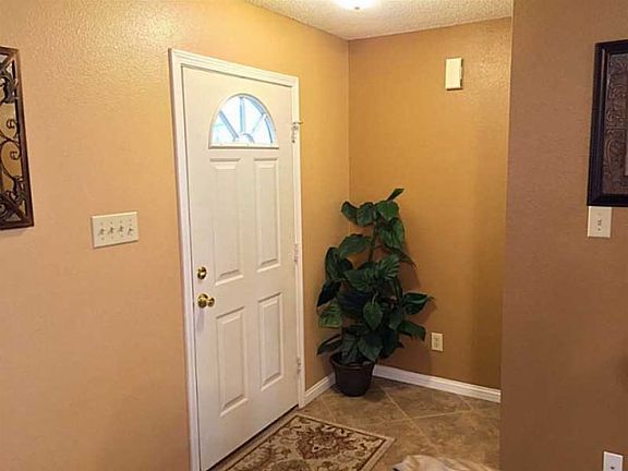 5th image of 6852 Maywood Cir