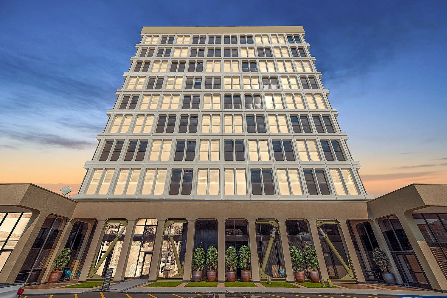 888 on Main — Photo 1