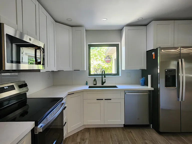 603 N 31st Ct — Photo 24