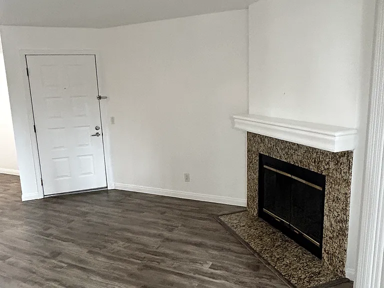 12015 Alta Carmel Ct #305 — Photo 2
