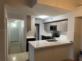 2051 Renaissance Blvd APT 305, Hollywood, FL 33025