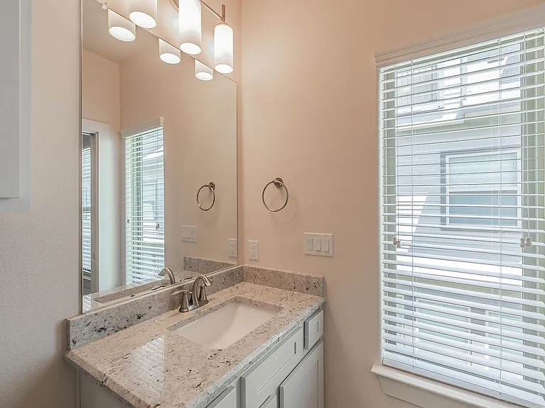 5901 Ross Ave #7 — Photo 20