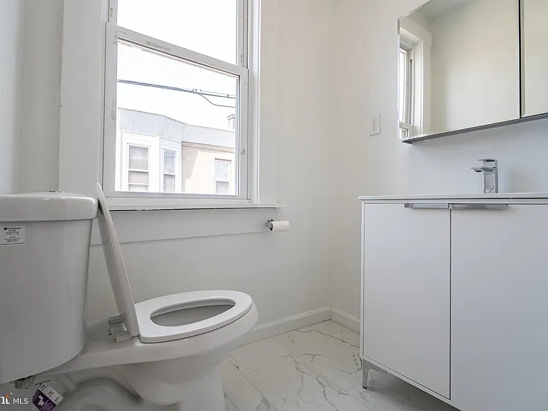 2410 Wharton St #2 — Photo 25