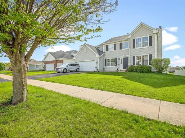 7238 Price Dr, Roscoe, IL 61115