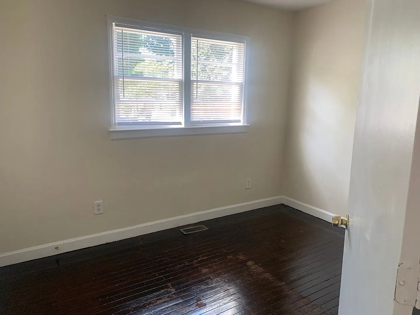 Adorable Three Bedroom Home! — Photo 4