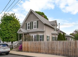 122 S Walker St, Lowell, MA 01851