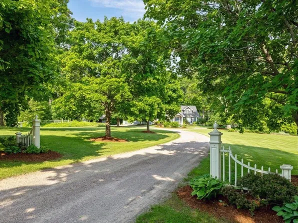 98 Sugar Maple Drive, Swanton, VT 05488