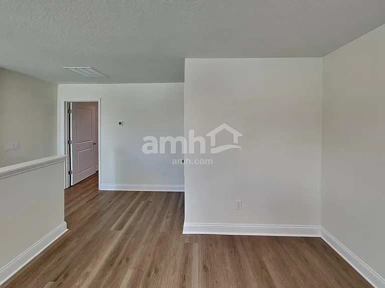 1028 Grafton Ridge Dr — Photo 12