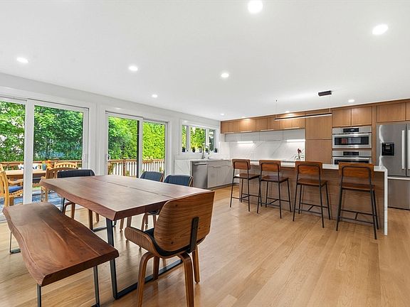 5th image of 43 Upham St