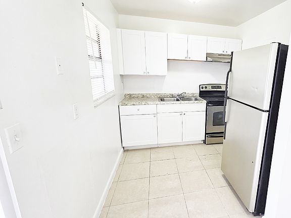 4th image of 4872 Serafica Dr #4974