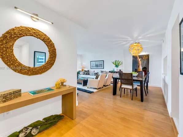 199 Ocean Lane Dr, Key Biscayne, FL