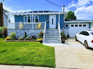 3476 Westminster Rd, Oceanside, NY 11572