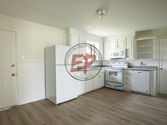 5th image of 119 Shirley Dr