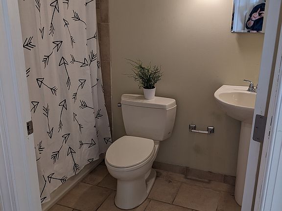 5th image of 707 Chestnut St #11267319