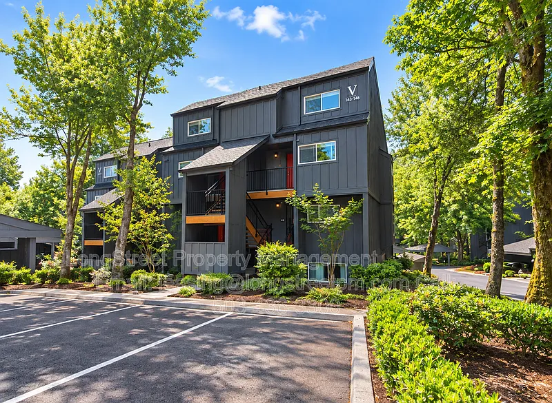 4 Touchstone Dr #143
