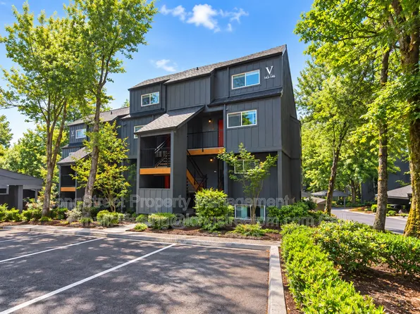 4 Touchstone Dr #143, Lake Oswego, OR 97035