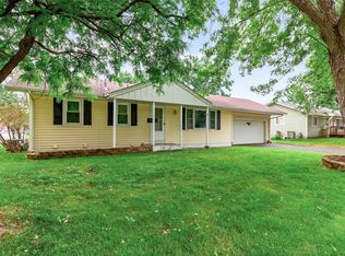 7716 Regent Ave N, Brooklyn Park, MN 55443