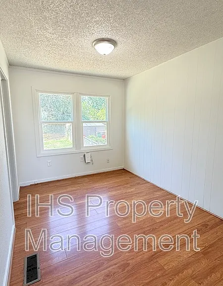 1209 Stevens Dr — Photo 12