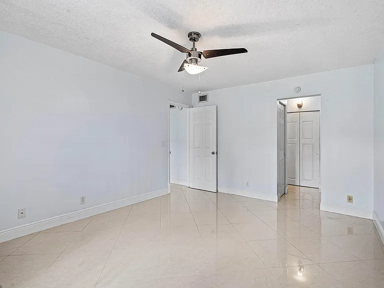 204 Foxtail Dr #F1 — Photo 17