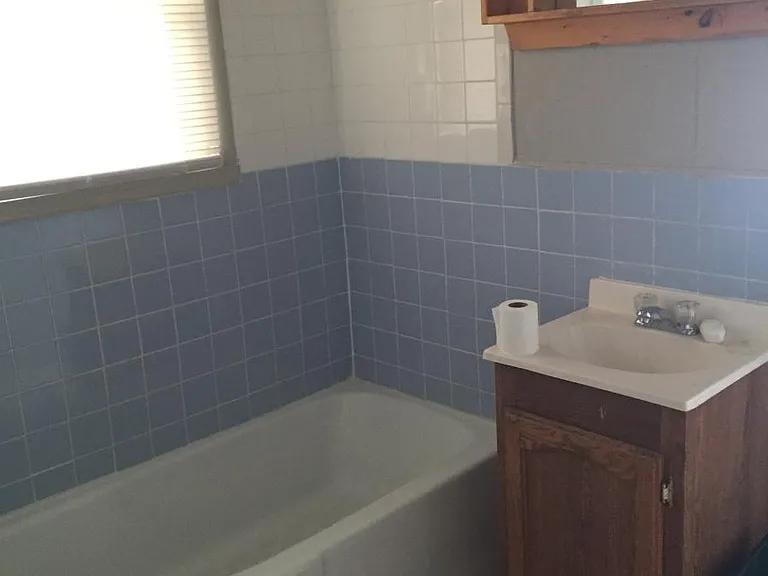 806 E Seymour St — Photo 6