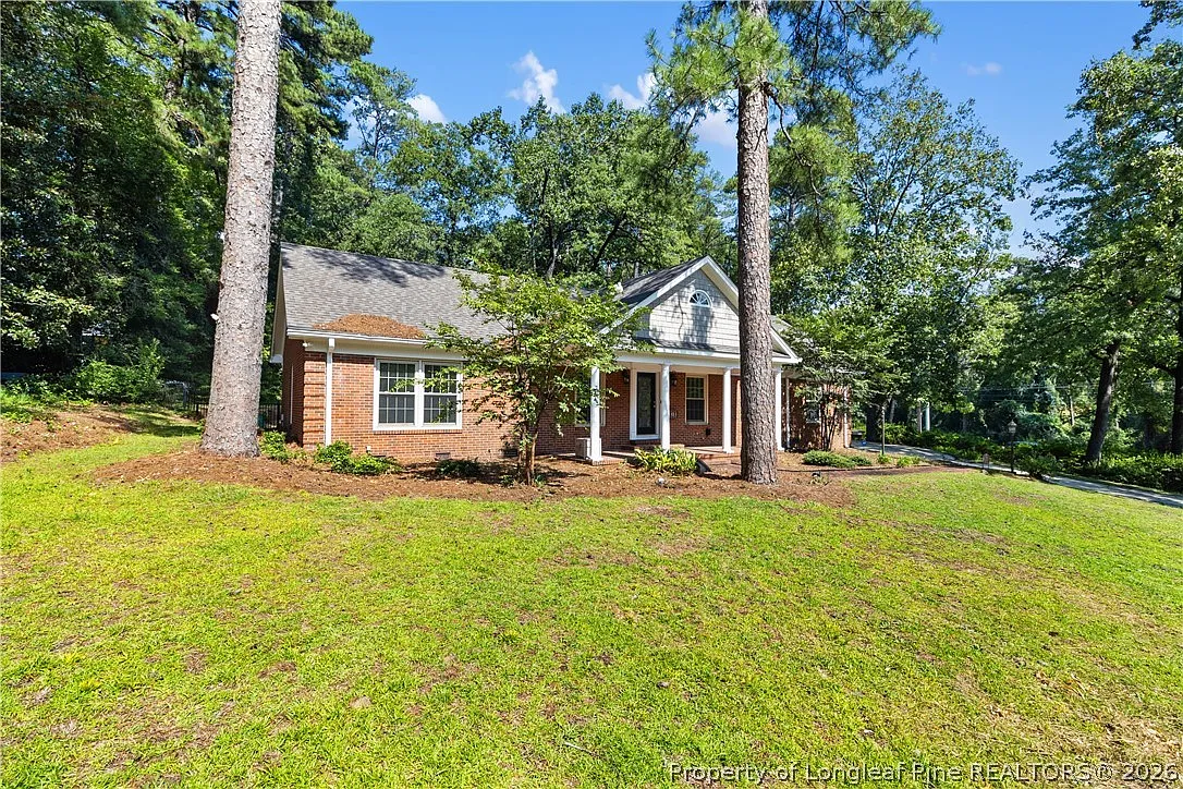5 bed, 3.0 bath, 2862 sqft, $2,800 — Photo 4