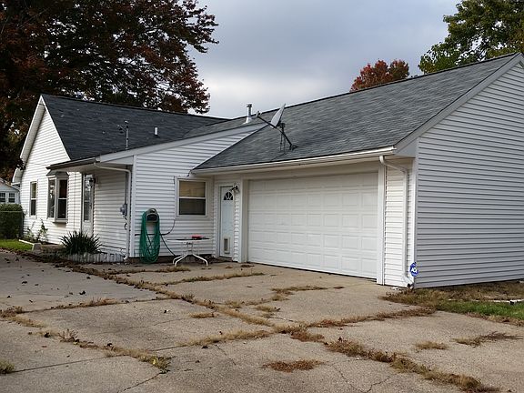 3rd image of 2709 2nd St